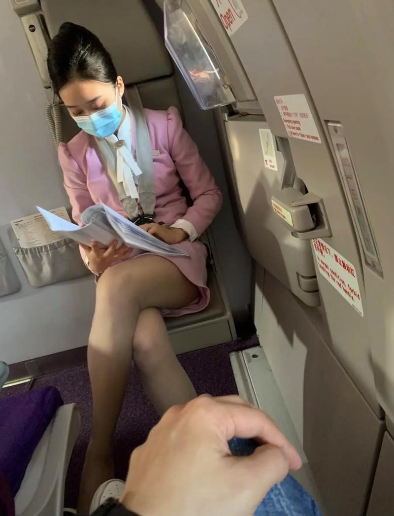 空姐生活照曝光！揭秘她们下班后的真实模样